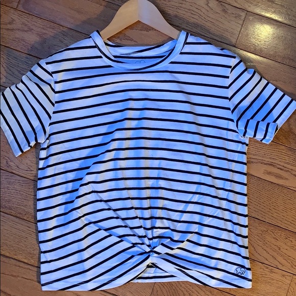 ivory ella Tops - Ivory Ella Black/White Apple Front Twist Tee NWT